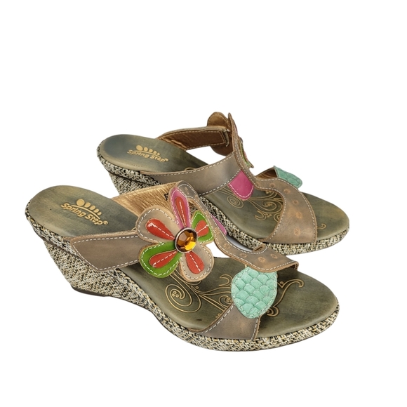 L'Artiste by Spring Step Floral Fugate Wedges - Picture 1 of 11